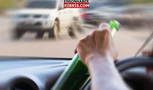 Girne'de alkollü sürücü gece yarısı motorluya çarptı