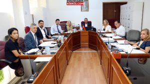 KIBRIS
                                        Cumhuriyet Meclisi, İdari, Kamu ve Sıhhat İşleri Komitesi toplandı