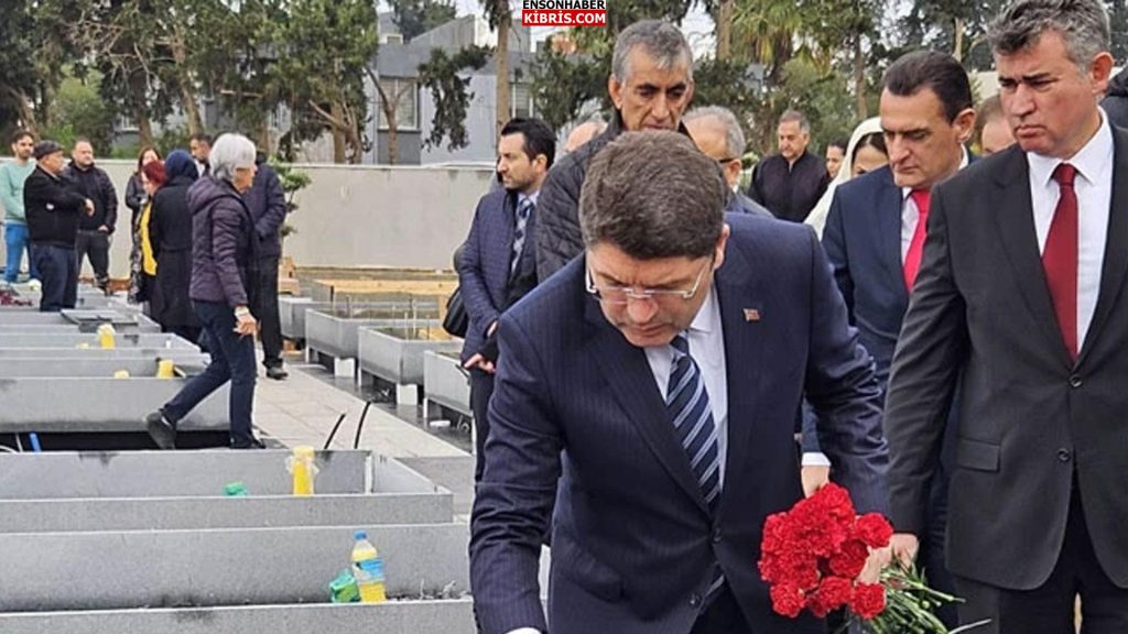 Türkiye Hakkaniyet Bakanı Tunç, Şampiyon Melekler’in mezarlarını ziyaret etti